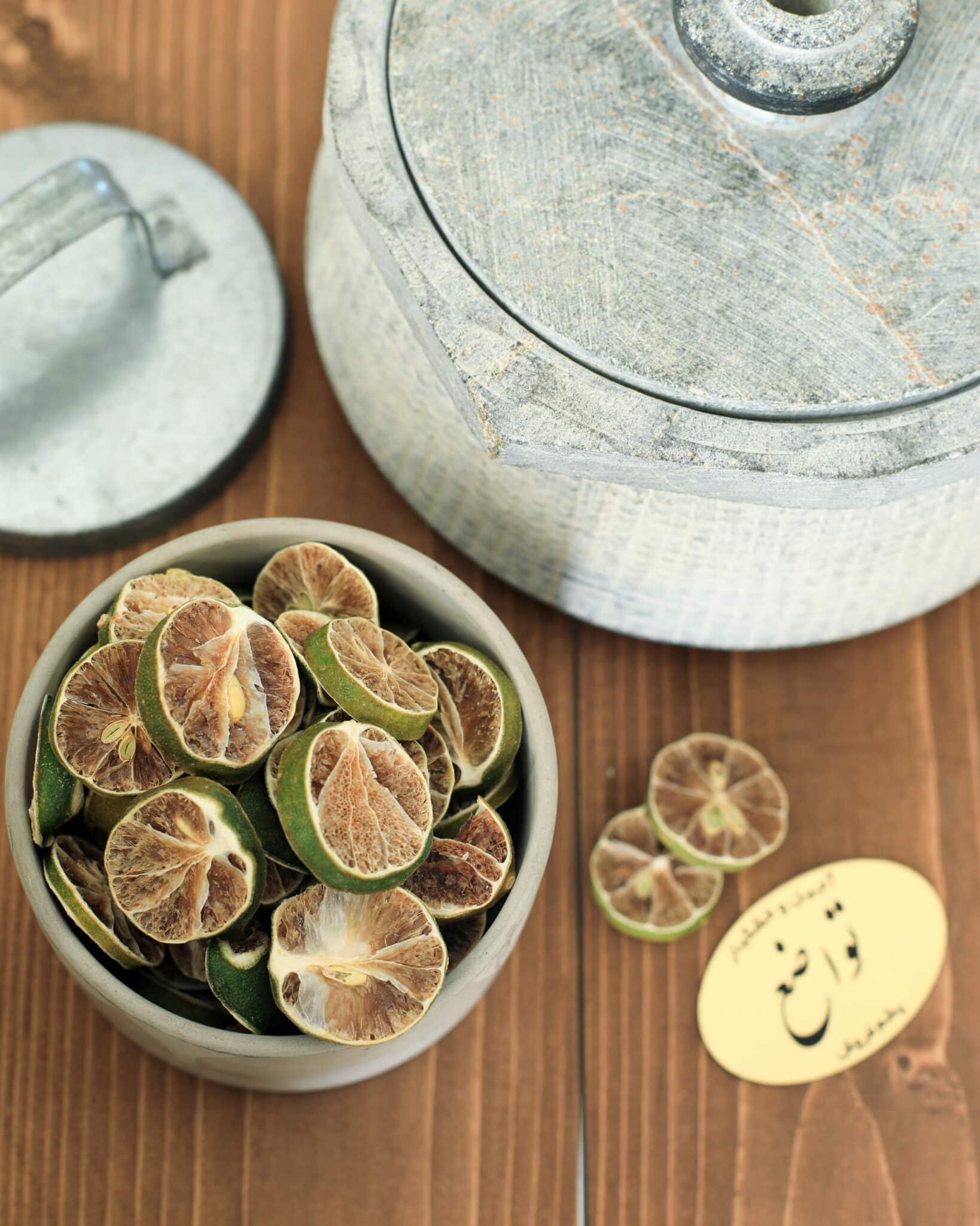 Getrocknete schwarze Limettenscheiben – Bild 2