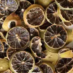 Getrocknete schwarze Limettenscheiben