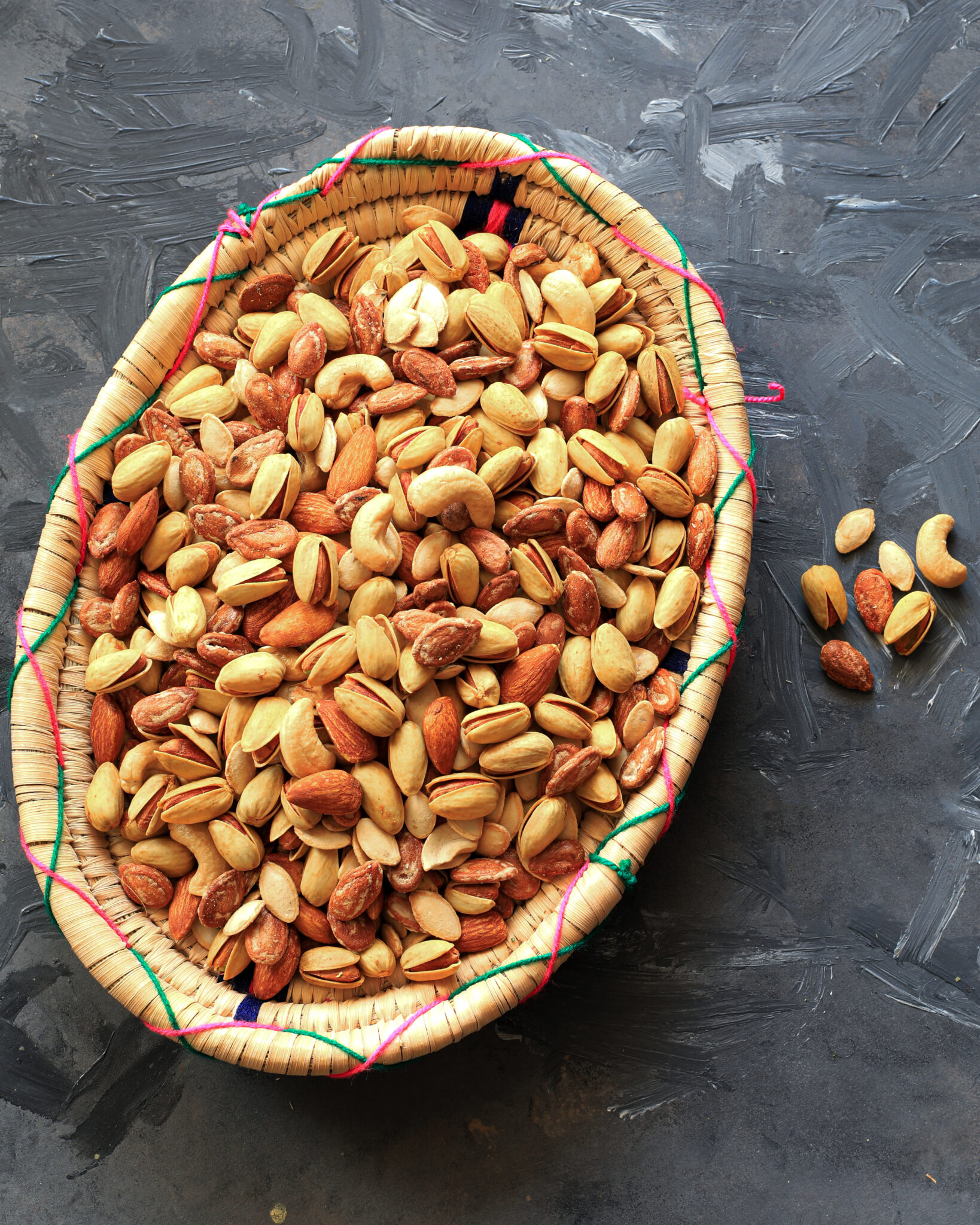 Mittelgroße geröstete gemischte Nüsse (gesalzen) – Bild 3