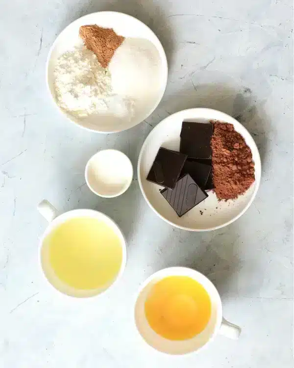 مواد لازم برای سوفله شکلات دارچینی