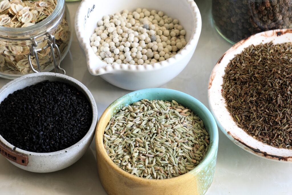 انواع ادویه های ترکیبی و کاربردشون