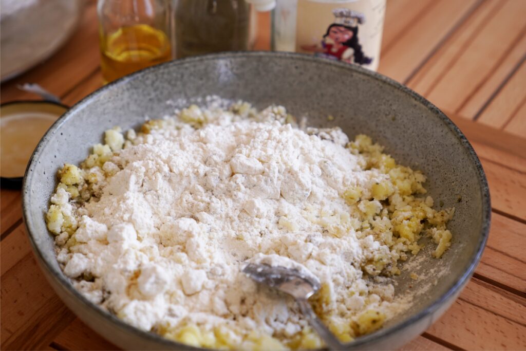 مخلوط کردن مواد