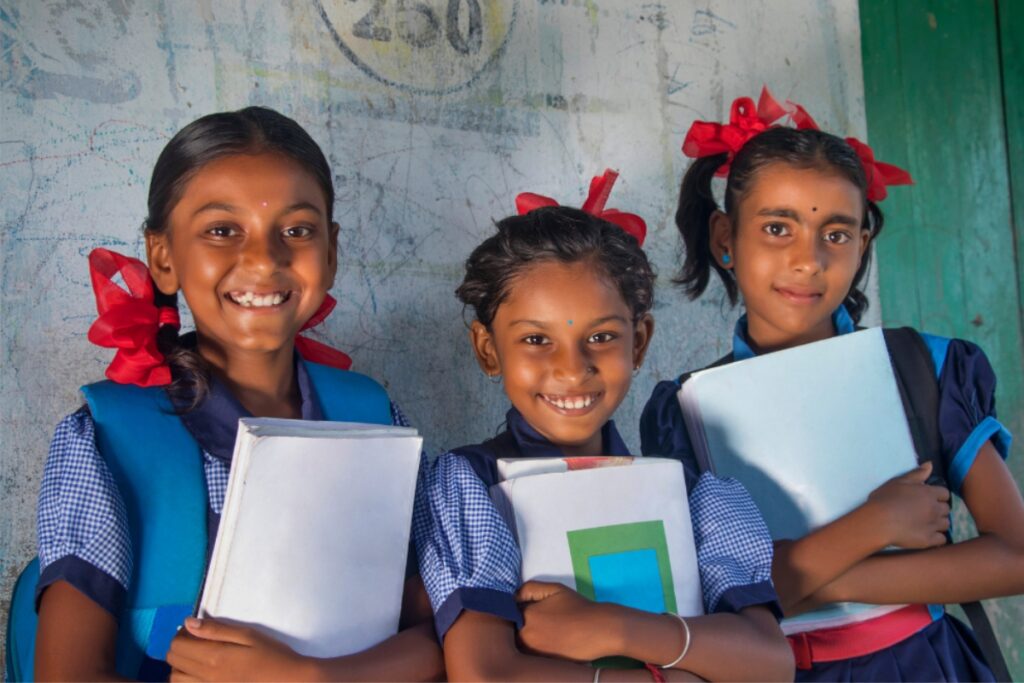 آموزش زبان مادری