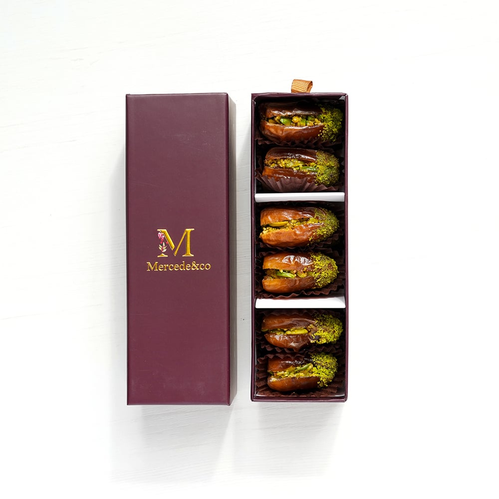 خرما مغزدار پسته ای